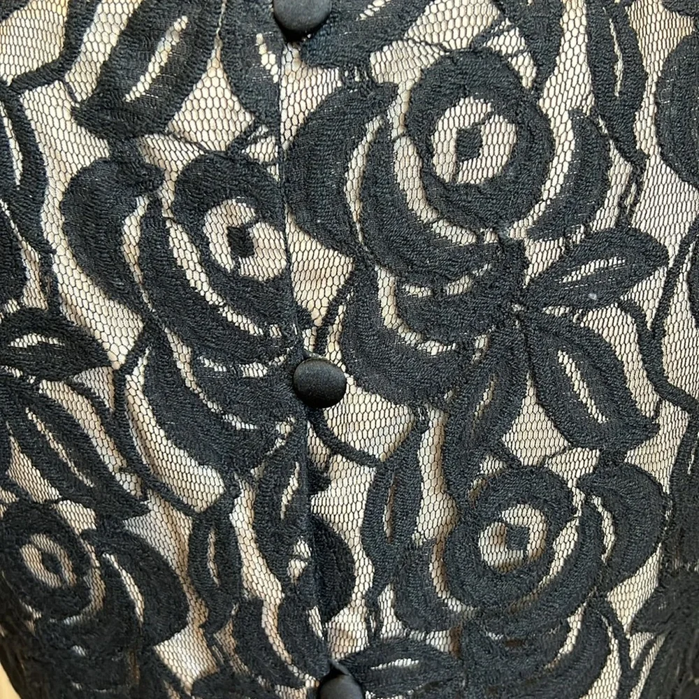 Banana Republic lace top - Picture 4 of 7